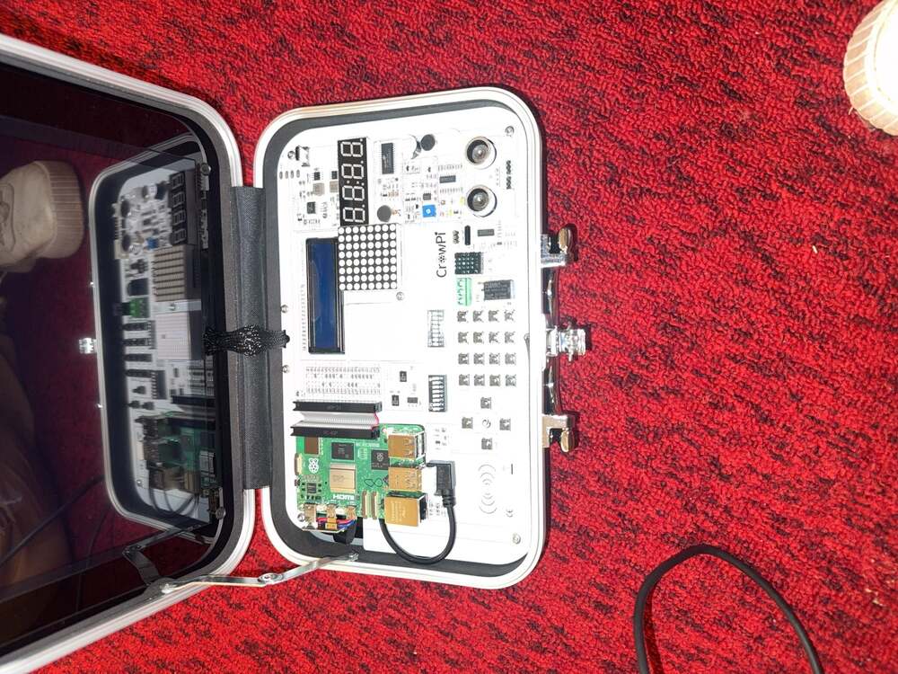 Elecrow CrowPi Raspberry Pi Educational Learning Kit - Picture 3 of 3